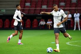 球员迎来了 球员迎来了